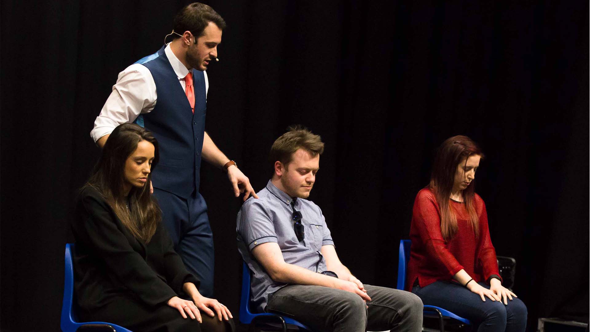 Edinburgh fringe particpants hypnotised on stage in mind games